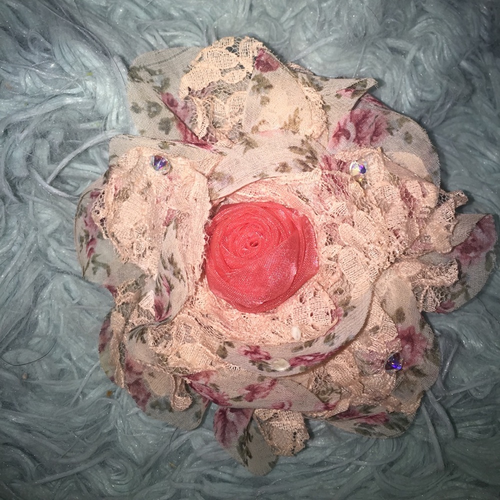 Peach flower hair clip